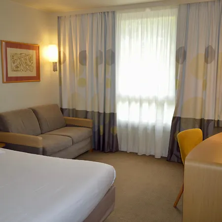 Ξενοδοχείο Novotel Pont De L'arc 4*