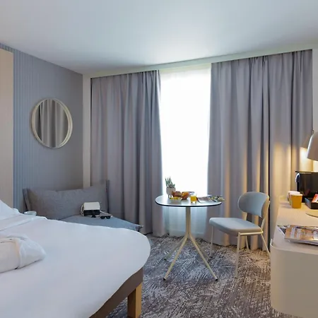 Ξενοδοχείο Novotel Pont De L'arc